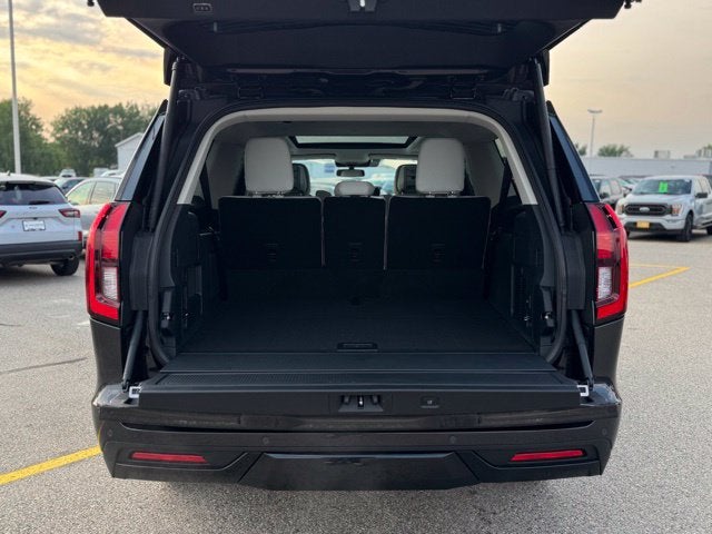 2027 Ford Expedition Max Platinum w/Ultimate Pkg + Drivers Pkg