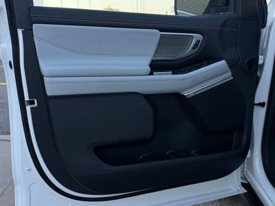 2027 Ford Expedition Max Platinum w/Ultimate Pkg + Panoramic Vista Roof