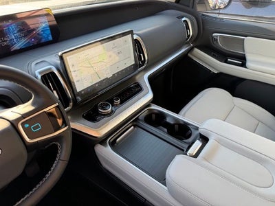 2027 Ford Expedition Max Platinum w/Ultimate Pkg + Panoramic Vista Roof