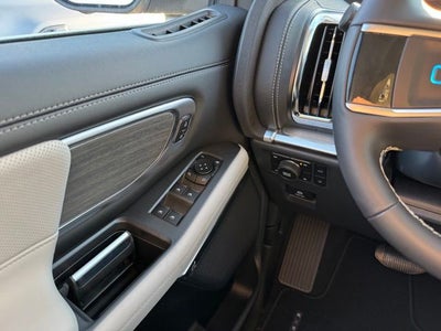 2027 Ford Expedition Max Platinum w/Ultimate Pkg + Panoramic Vista Roof