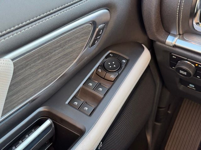 2027 Ford Expedition Max Platinum w/Ultimate Pkg + Panoramic Vista Roof