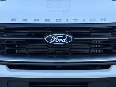 2027 Ford Expedition Max Platinum w/Ultimate Pkg + Panoramic Vista Roof