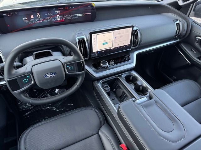 2027 Ford Expedition Max Platinum w/Permorance Pkg + Panoramic Vista Roof