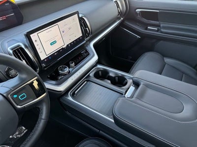 2027 Ford Expedition Max Platinum w/Permorance Pkg + Panoramic Vista Roof