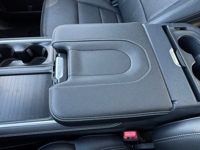 2027 Ford Expedition Max Platinum w/Permorance Pkg + Panoramic Vista Roof