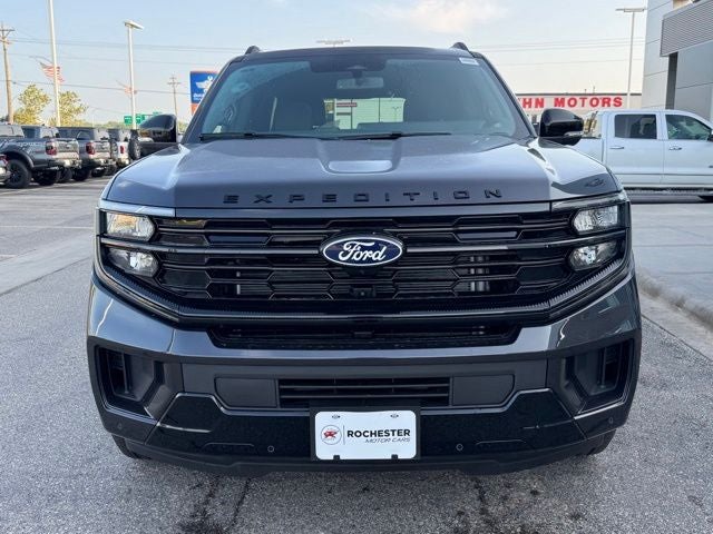 2027 Ford Expedition Max Platinum w/Permorance Pkg + Panoramic Vista Roof