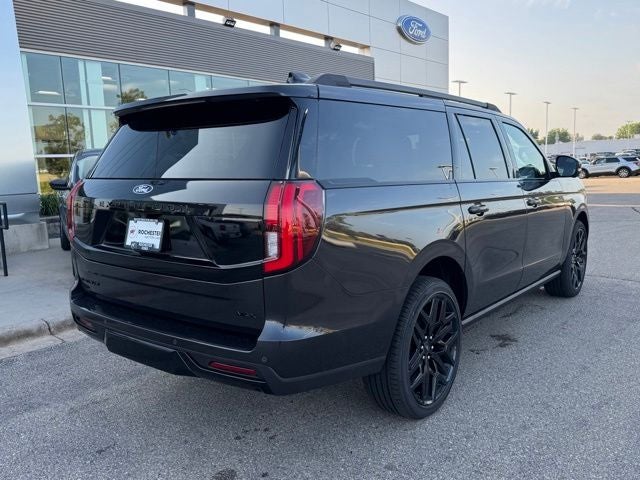 2027 Ford Expedition Max Platinum w/Permorance Pkg + Panoramic Vista Roof