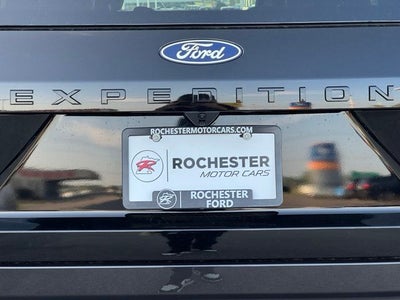 2027 Ford Expedition Max Platinum w/Permorance Pkg + Panoramic Vista Roof