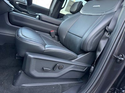 2027 Ford Expedition Max Platinum w/Permorance Pkg + Panoramic Vista Roof