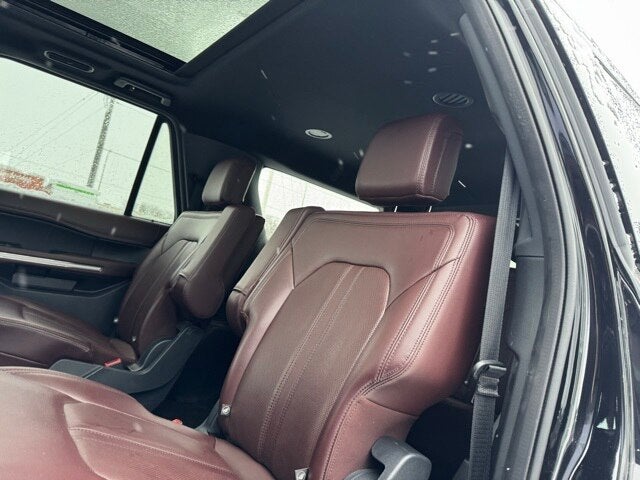 2022 Ford Expedition Max Limited w/ Panoramic Moonroof + HD Tow Package