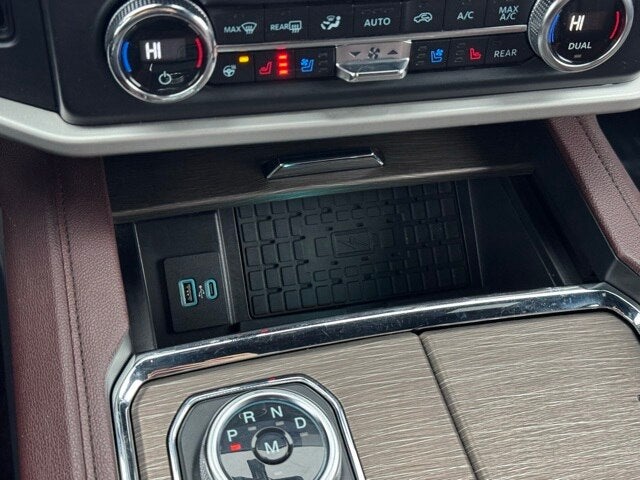 2022 Ford Expedition Max Limited w/ Panoramic Moonroof + HD Tow Package