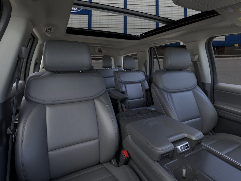 2026 Ford Expedition Active w/Panoramic Vista Roof