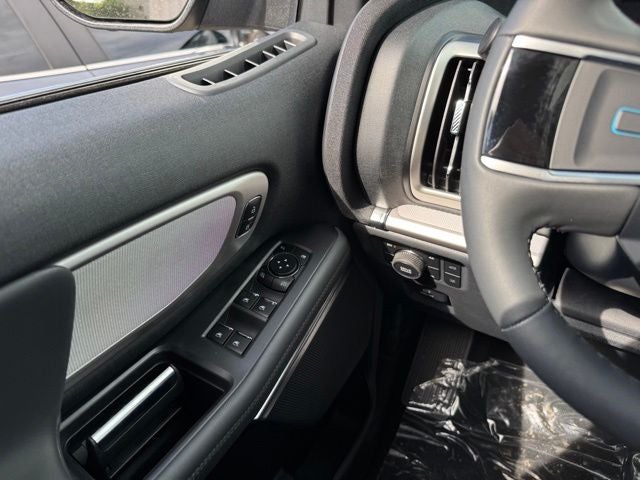 2026 Ford Expedition Active w/Panoramic Vista Roof