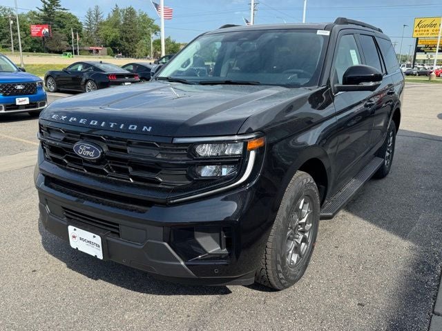 2026 Ford Expedition Active w/Panoramic Vista Roof