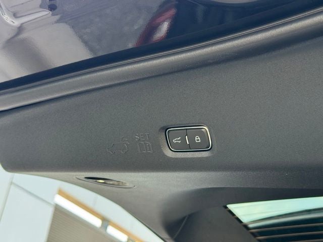 2026 Ford Expedition Active w/Panoramic Vista Roof