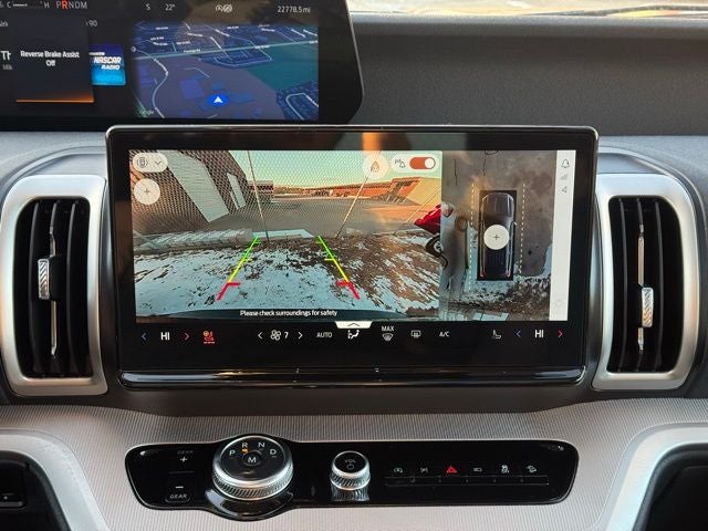 2025 Ford Expedition Active w/ Panoramic Moonroof + 2nd Row Bucket Seats