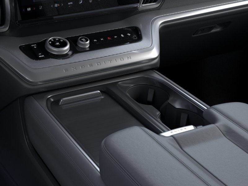 2026 Ford Expedition Active w/Panoramic Roof + 20" Wheels