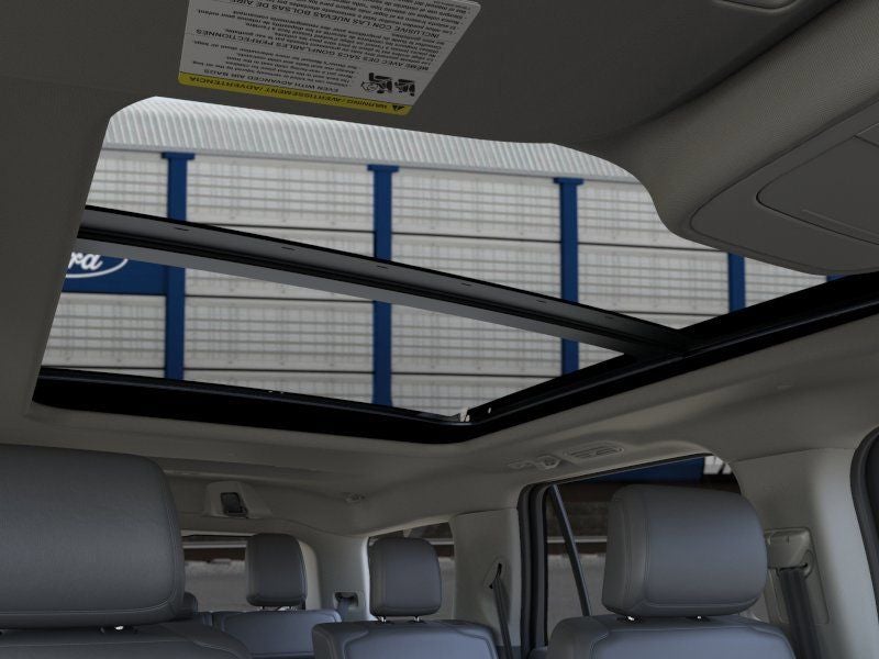 2026 Ford Expedition Active w/Panoramic Roof + 20" Wheels