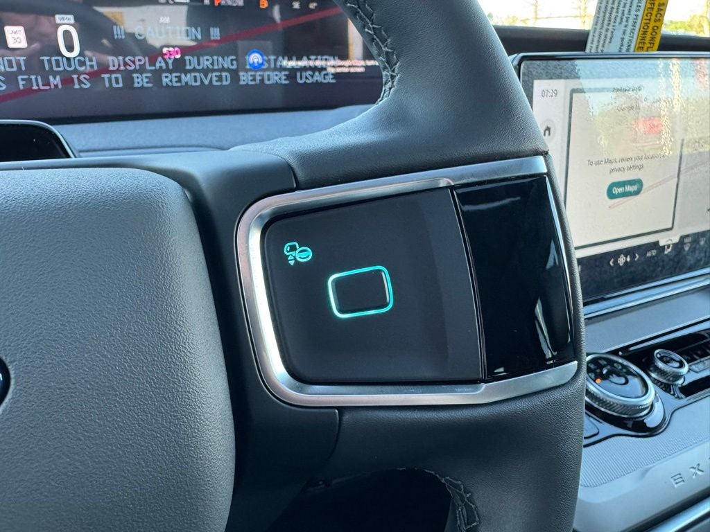 2026 Ford Expedition Active w/Panoramic Roof + 20" Wheels
