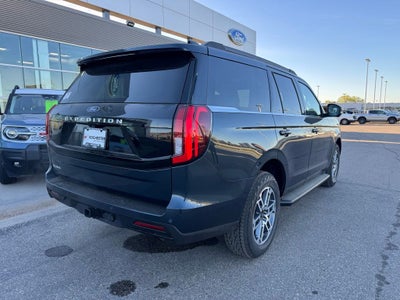 2026 Ford Expedition Active w/Panoramic Roof + 20" Wheels