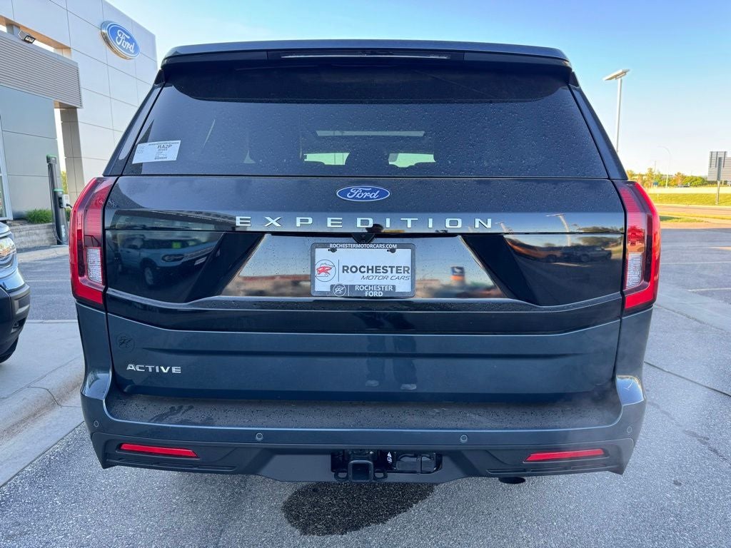 2026 Ford Expedition Active w/Panoramic Roof + 20" Wheels
