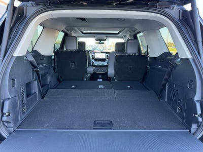 2026 Ford Expedition Active w/Panoramic Roof + 20" Wheels