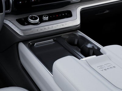 2027 Ford Expedition Platinum w/30th Anniversary Pkg