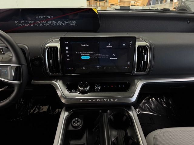 2027 Ford Expedition Platinum w/30th Anniversary Pkg