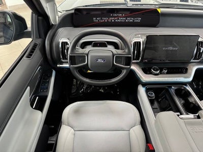 2027 Ford Expedition Platinum w/30th Anniversary Pkg