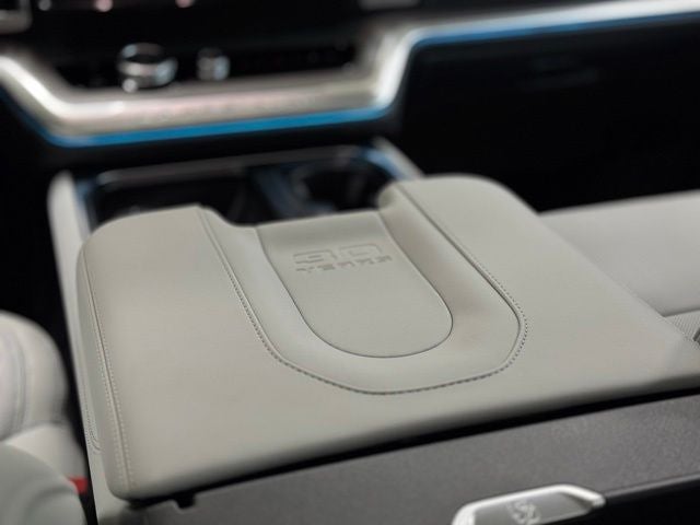 2027 Ford Expedition Platinum w/30th Anniversary Pkg