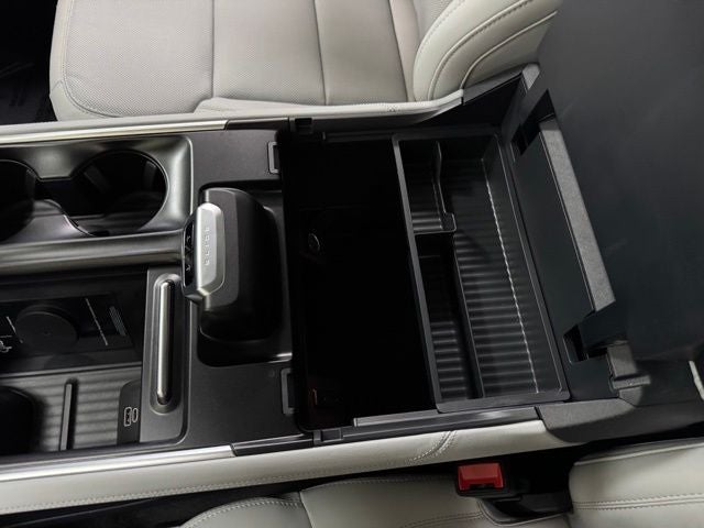 2027 Ford Expedition Platinum w/30th Anniversary Pkg