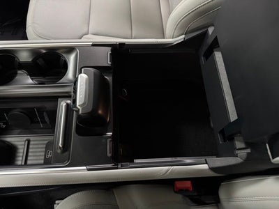 2027 Ford Expedition Platinum w/30th Anniversary Pkg