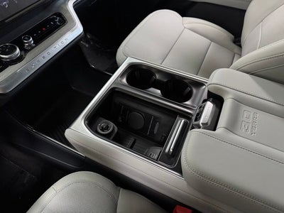 2027 Ford Expedition Platinum w/30th Anniversary Pkg