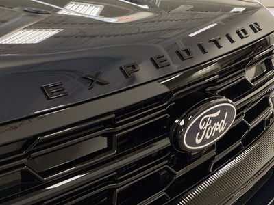 2027 Ford Expedition Platinum w/30th Anniversary Pkg