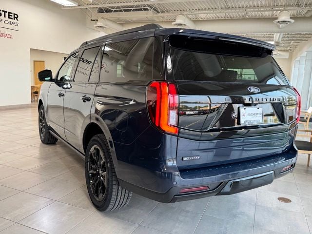 2027 Ford Expedition Platinum w/30th Anniversary Pkg