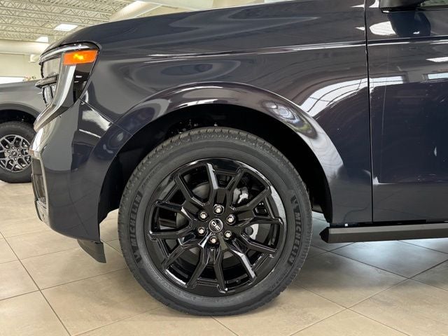 2027 Ford Expedition Platinum w/30th Anniversary Pkg