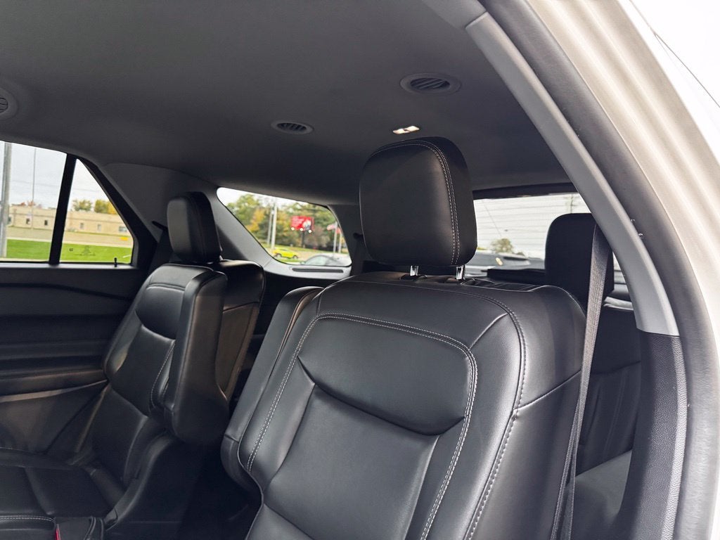 2021 Ford Explorer XLT w/Trailer Tow Pkg