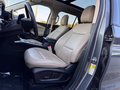 2023 Ford Explorer XLT w/Twin Panel Roof + Adaptive Cruise