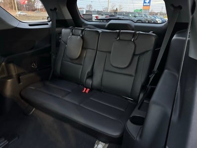 2023 Ford Explorer XLT w/ Twin Panel Moonroof + Trailer Tow Package