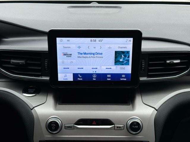 2023 Ford Explorer XLT w/ Twin Panel Moonroof + Tow Package