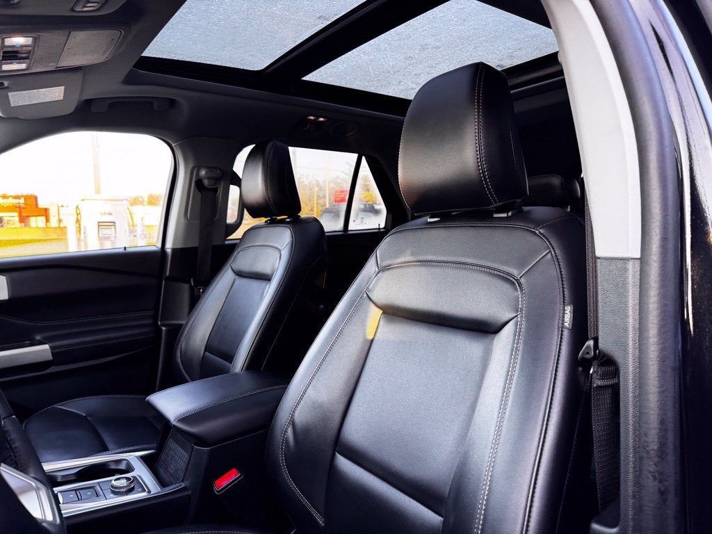 2023 Ford Explorer XLT w/Twin Panel Roof + Adaptive Cruise