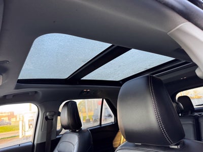 2023 Ford Explorer XLT w/Twin Panel Roof + Adaptive Cruise