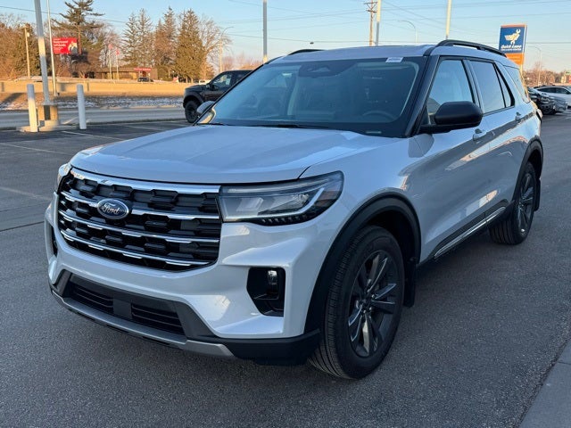 2025 Ford Explorer Active w/ Panoramic Moonroof + Heated Steering Wheel
