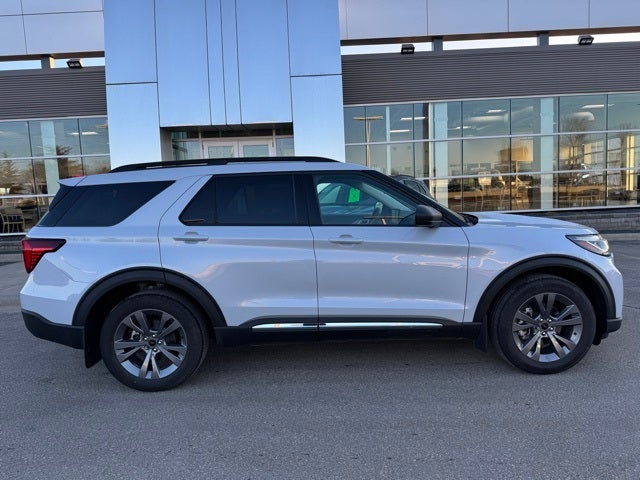 2025 Ford Explorer Active w/ Panoramic Moonroof + Heated Steering Wheel