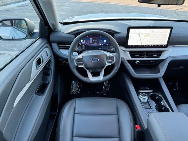 2025 Ford Explorer Active w/ Panoramic Moonroof + Heated Steering Wheel