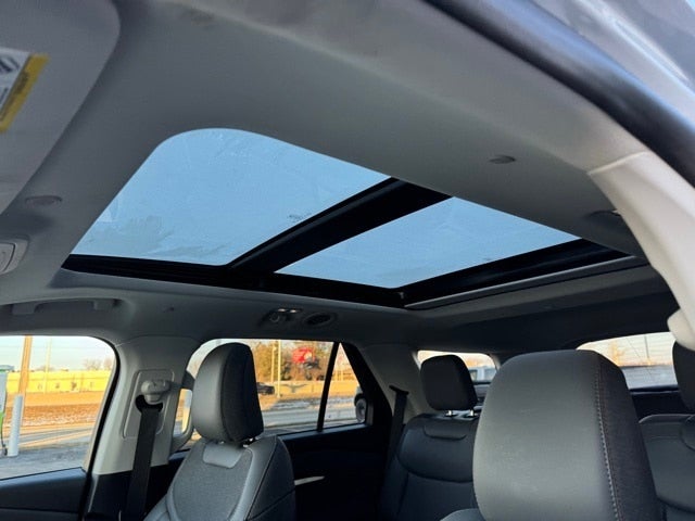 2025 Ford Explorer Active w/ Panoramic Moonroof + Heated Steering Wheel