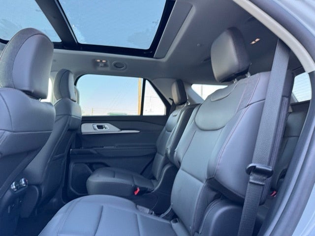 2025 Ford Explorer Active w/ Panoramic Moonroof + Heated Steering Wheel