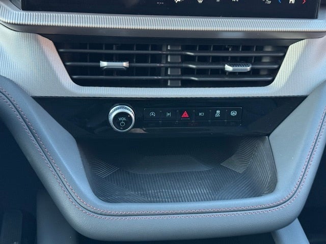 2025 Ford Explorer Active w/ Panoramic Moonroof + Heated Steering Wheel