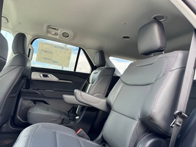 2026 Ford Explorer Active w/Heated Steering Wheel + 20" Wheels