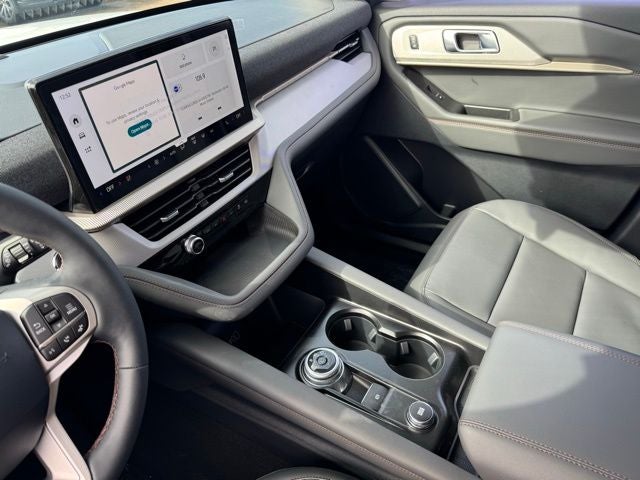 2026 Ford Explorer Active w/Heated Steering Wheel + 20" Wheels